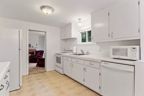 250 Central St, Saugus, MA 01906 photo 6