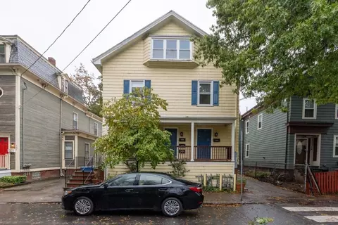 135-139 Pearl St #1, Cambridge, MA 02139