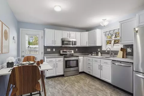 Kitchen - 59 Santoro Rd, Worcester, MA 01606 photo 2 of 4