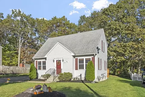 Exterior - 59 Santoro Rd, Worcester, MA 01606 photo 3 of 10