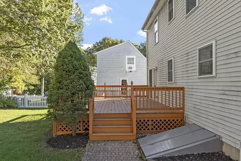 Exterior - 59 Santoro Rd, Worcester, MA 01606 photo 8 of 10