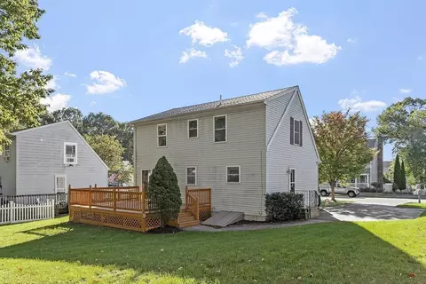 Exterior - 59 Santoro Rd, Worcester, MA 01606 photo 7 of 10