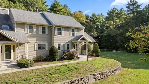124 Ashley Ln #124, Middleboro, MA 02346