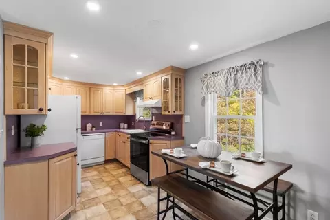 44 Sunset Dr, Beverly, MA 01915 photo 9