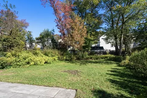 Exterior - 1 Dow Rd, Boston, MA 02132 photo 4 of 6