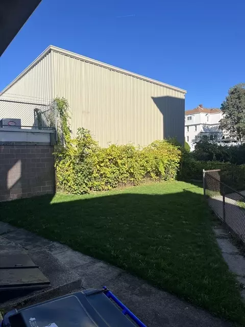 Exterior - 862 Locust St, Fall River, MA 02720 photo 1 of 3