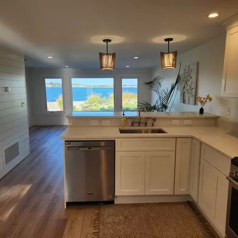 159 Wessagussett Rd, Weymouth, MA 02188