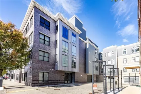 150 W Broadway #418, Boston, MA 02127
