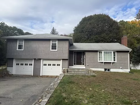 11 Autumn Ln, Waltham, MA 02451