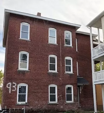 93 Austin St, Worcester, MA 01609