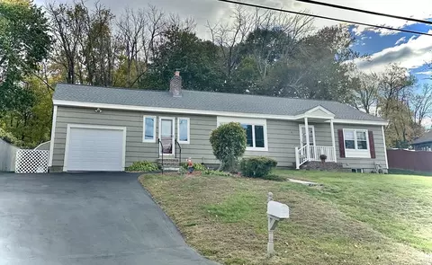 11 View St, Dracut, MA 01826