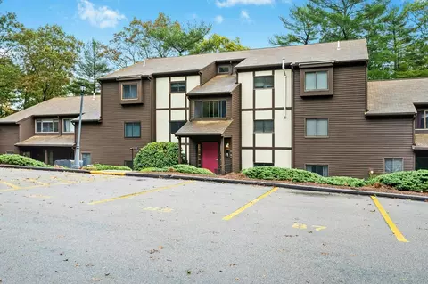 83 Highwood Dr #83, Franklin, MA 02038