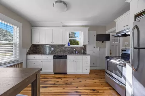 33 Buzzards Bay Ave, Bourne, MA 02532 photo 13