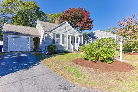 33 Buzzards Bay Ave, Bourne, MA 02532 photo 2