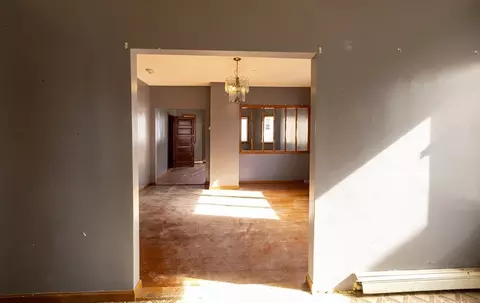 Living - 487 Ridge St, Fall River, MA 02724 photo 5 of 6
