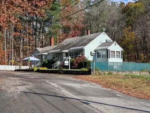 216 Fiske St, Southbridge, MA 01550