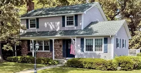 34 Leeds Ter, Lawrence, MA 01843