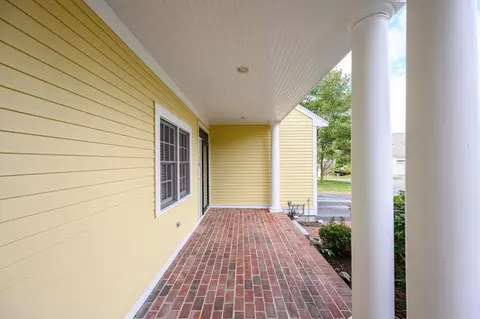 18 Whiting Ln #18, Hingham, MA 02043 photo 3