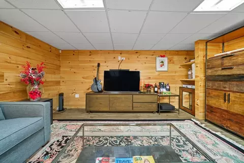 376 Sumner St, Boston, MA 02128 photo 37