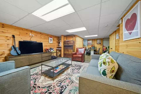376 Sumner St, Boston, MA 02128 photo 33