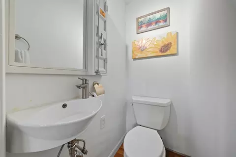 376 Sumner St, Boston, MA 02128 photo 20