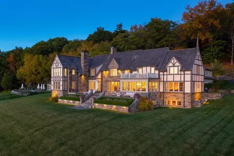 30 East Rd, Alford, MA 01266