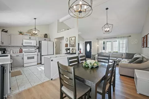 59 Mount Hope Ave, Fall River, MA 02724 photo 4
