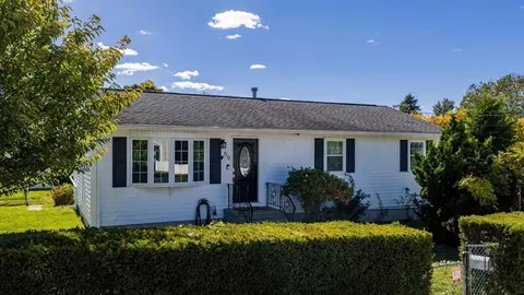 59 Mount Hope Ave, Fall River, MA 02724 photo 2