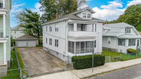100 Weetamoe St, Fall River, MA 02720