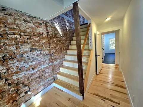 Entry Way - 321 Riverside Dr, Northampton, MA 01062 photo 5 of 5
