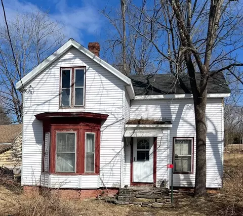10 Green St, Brookfield, MA 01506
