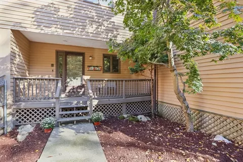 16 Danforth Way #16, Franklin, MA 02038 photo 2