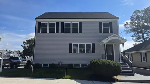 153 Ray St, Fall River, MA 02720