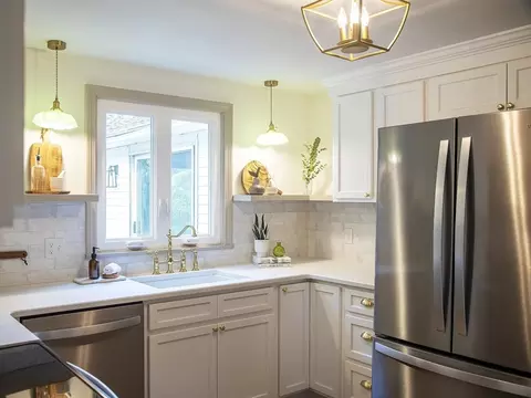 Kitchen - 112 Harmon Ave, Springfield, MA 01118 photo 6 of 7