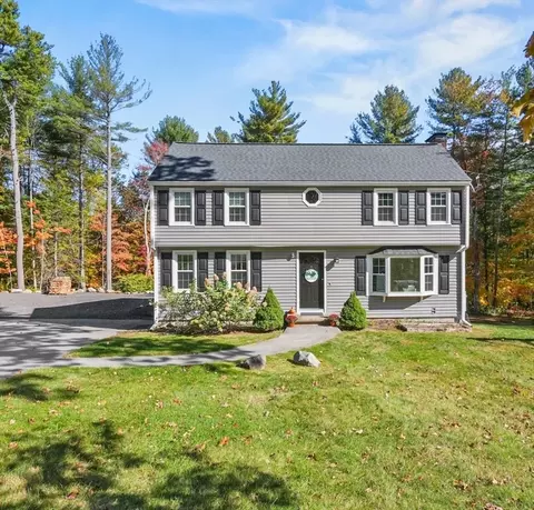 17 Summer St, Tyngsborough, MA 01879