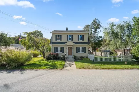 26 Browne Rd, Shrewsbury, MA 01545