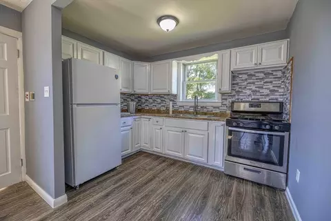 15 Higgins St, Fall River, MA 02724 photo 5