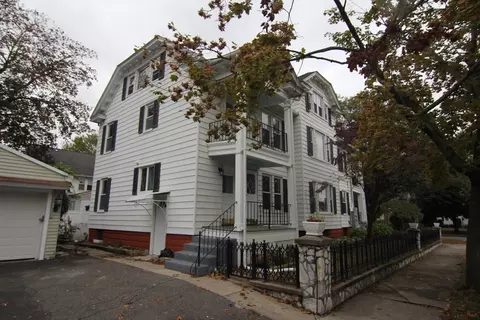 Exterior - 1083-1085 Sumner Ave, Springfield, MA 01118 photo 3 of 4