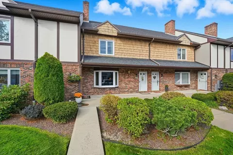 20 Castle Hill Rd #D, Agawam, MA 01001