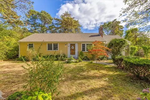 49 Village Ln, Wellfleet, MA 02667