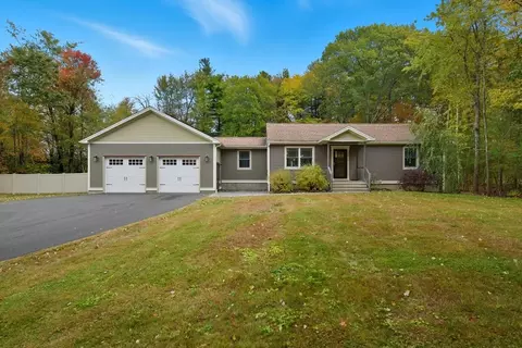 64 Gold St, Belchertown, MA 01007