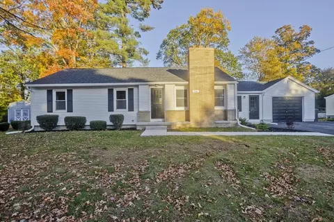 16 Locust St, Westfield, MA 01085