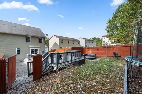 Exterior - 44 Dixfield St, Worcester, MA 01606 photo 4 of 5