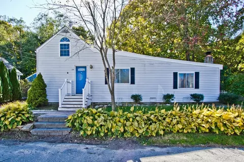 23 Chesley St, Millville, MA 01529