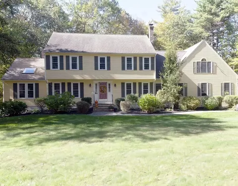 13 Appaloosa Cir, Hopkinton, MA 01748