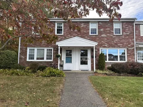 96 Coventry Cir #96, Brockton, MA 02301