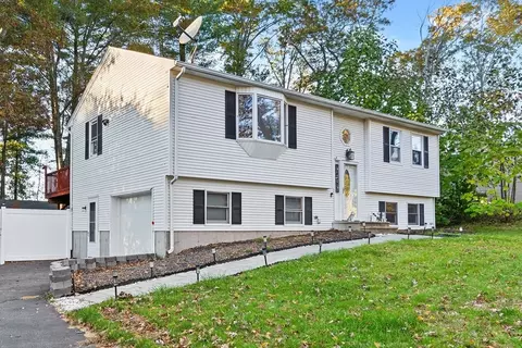53 Bigelow Rd, Webster, MA 01570