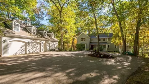 8 Mill Rd, Ipswich, MA 01938