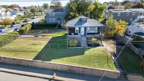 View/Area - 1736 Bay St, Fall River, MA 02724 photo 1 of 9