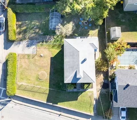 View/Area - 1736 Bay St, Fall River, MA 02724 photo 3 of 9